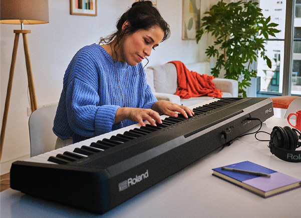 Roland FP-40 slim portable digital piano