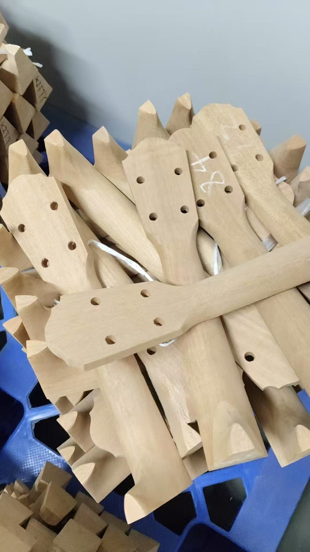 Headstock 2